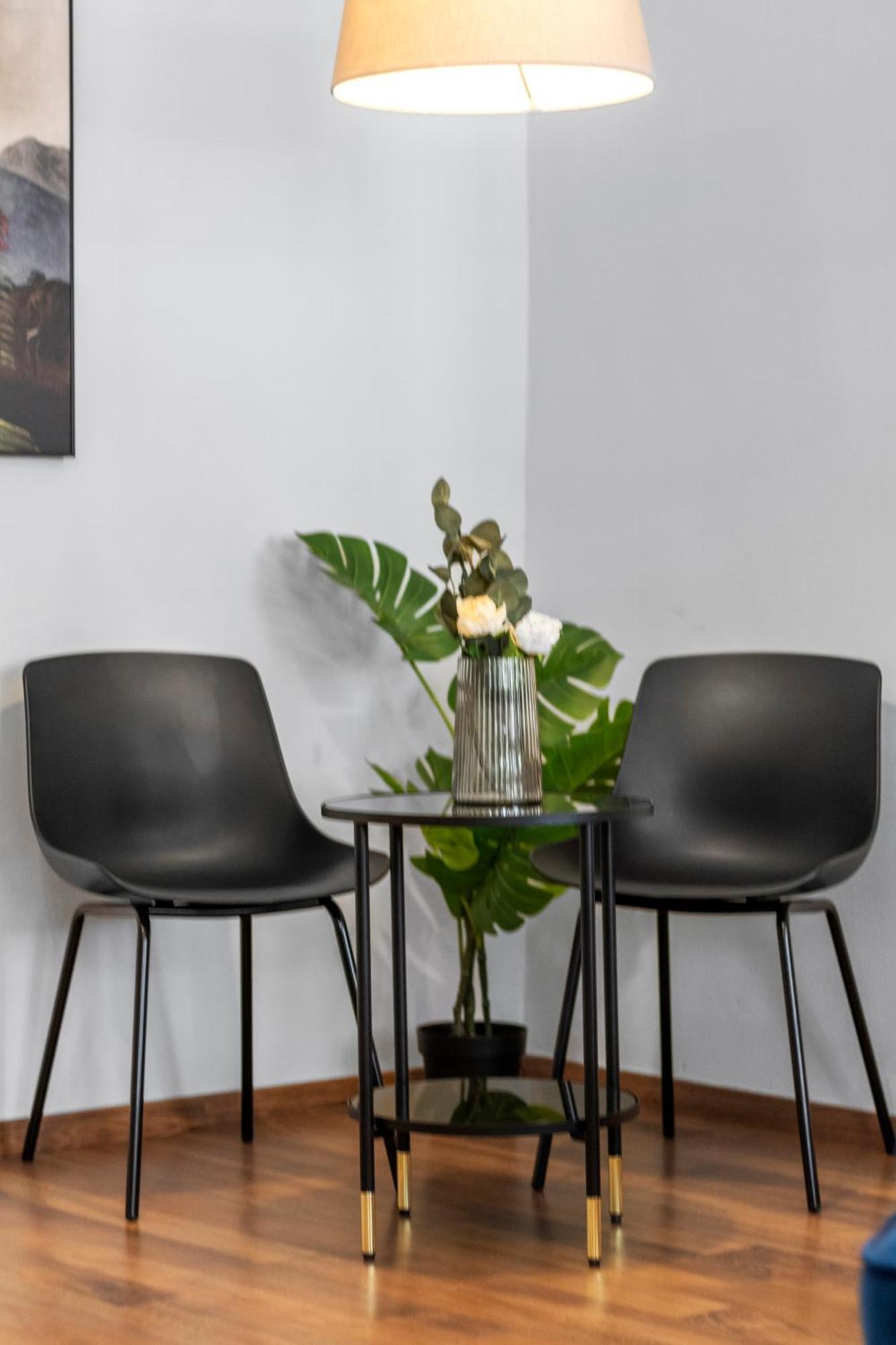 Balcony Apartment, 4 Min To U3 Zipperer Strasse Appartement Wenen