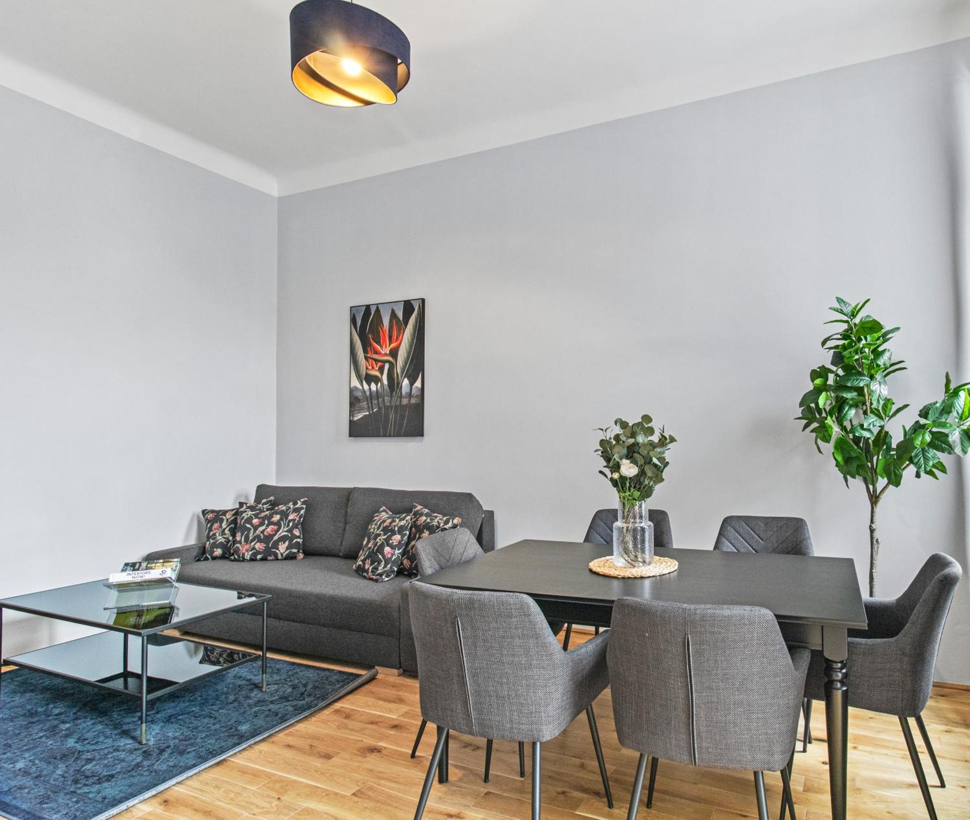 Apartment Balcony Apartment, 4 Min To U3 Zipperer Strasse