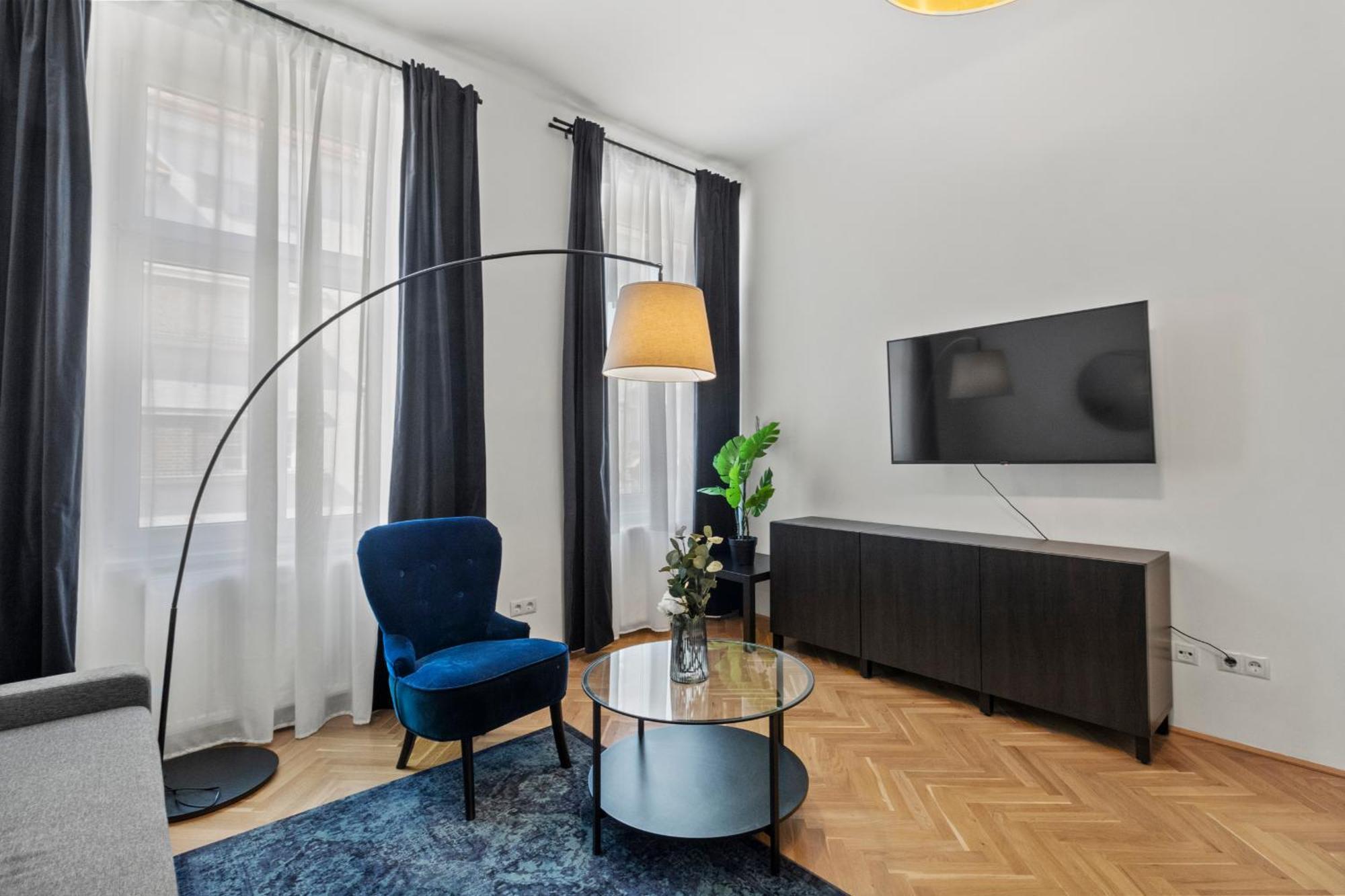 Balcony Apartment, 4 Min To U3 Zipperer Strasse * Wien