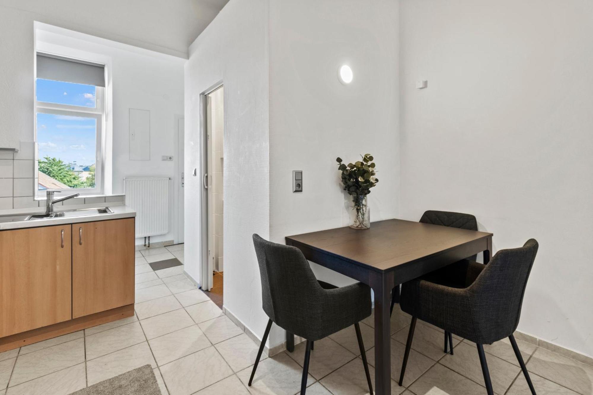 Apartment Balcony Apartment, 4 Min To U3 Zipperer Strasse Wien