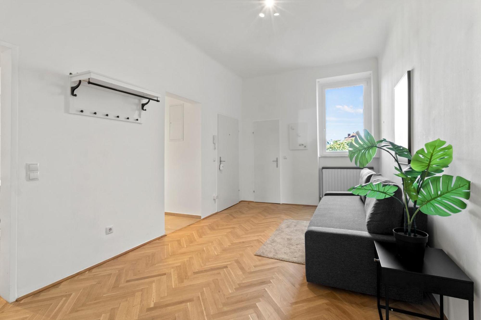 Balcony Apartment, 4 Min To U3 Zipperer Strasse Wien
